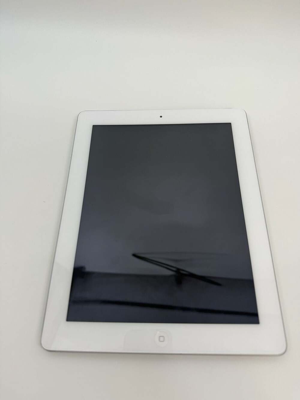 Apple iPad (4th Generation) Wi-Fi + Cellular 9.7" Model A1459 READ Description